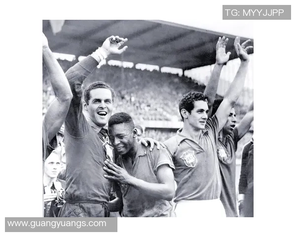 足球传奇贝利的视角解析足球的魅力与人生的启示